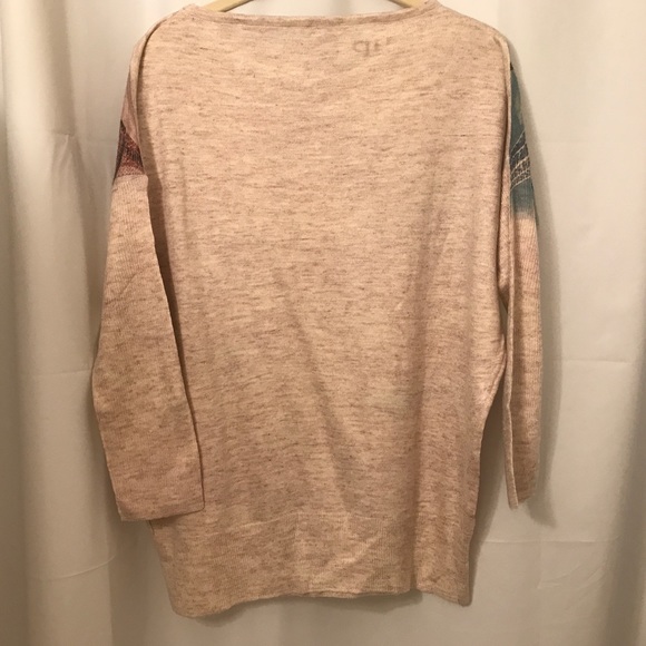 Lightweight Graphic Sweater - Picture 2 of 3